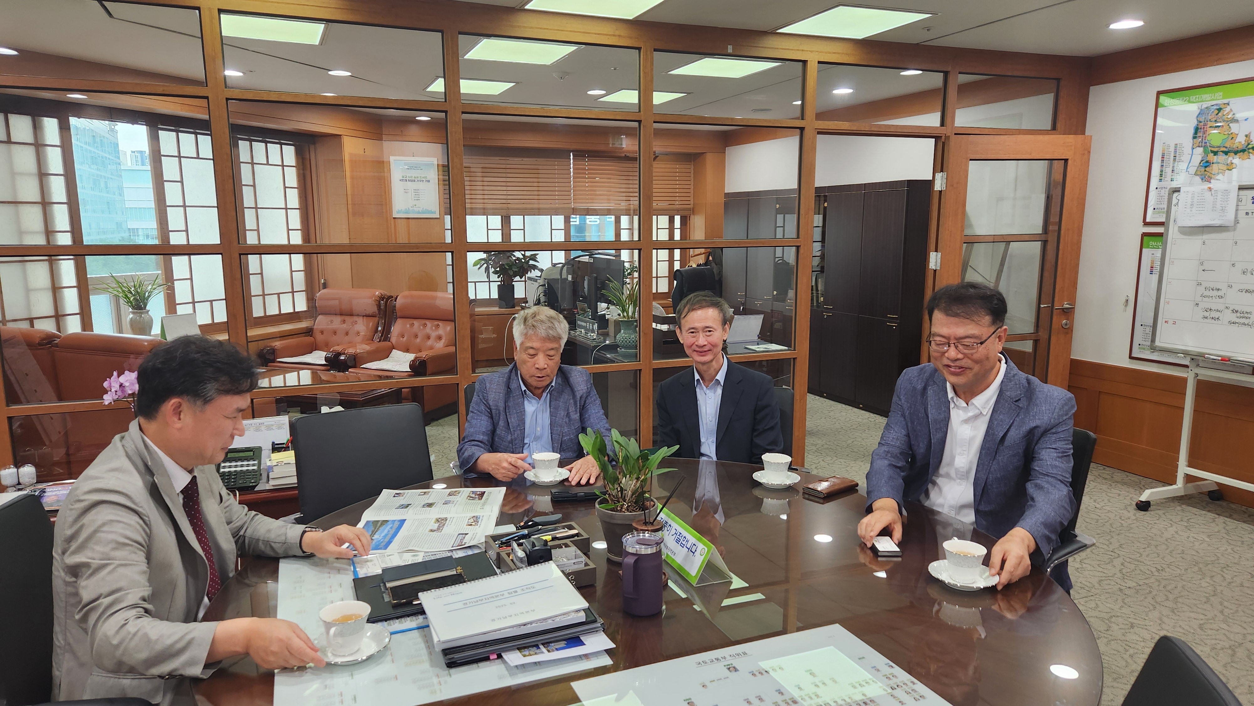 KakaoTalk_20250923_142534123_03.jpg